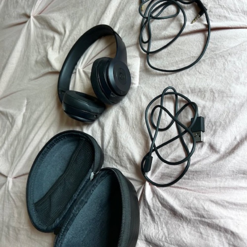BEATS Wireless earphones